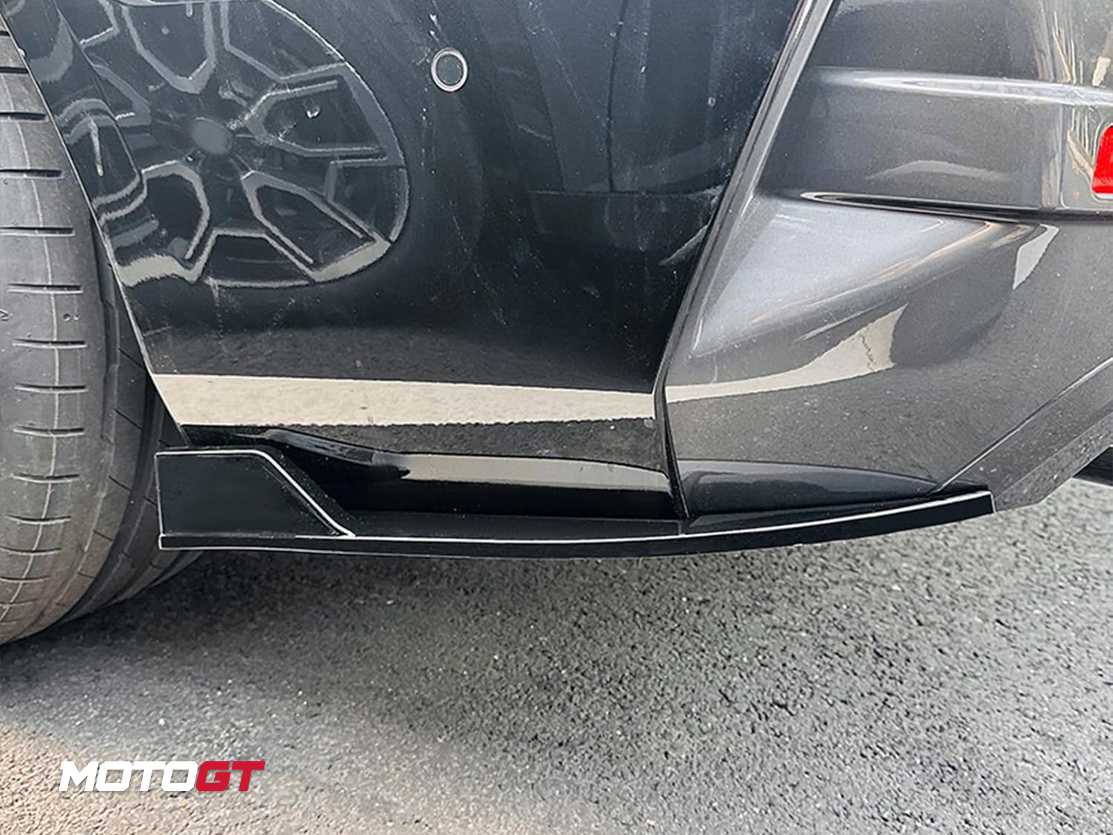 غطاء فاصل المصد الخلفي للسلسلة الرابعة — 3